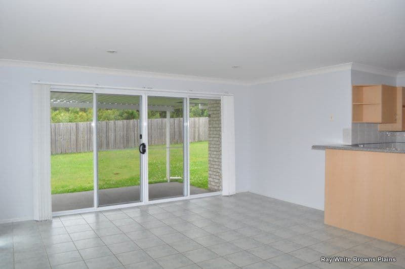32 Charlton Place, REGENTS PARK QLD 4118, Regents Park - Thumbnail 4