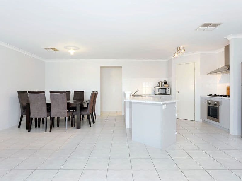 15 Westlinton Circle, WAIKIKI WA 6169, Waikiki - Thumbnail 2