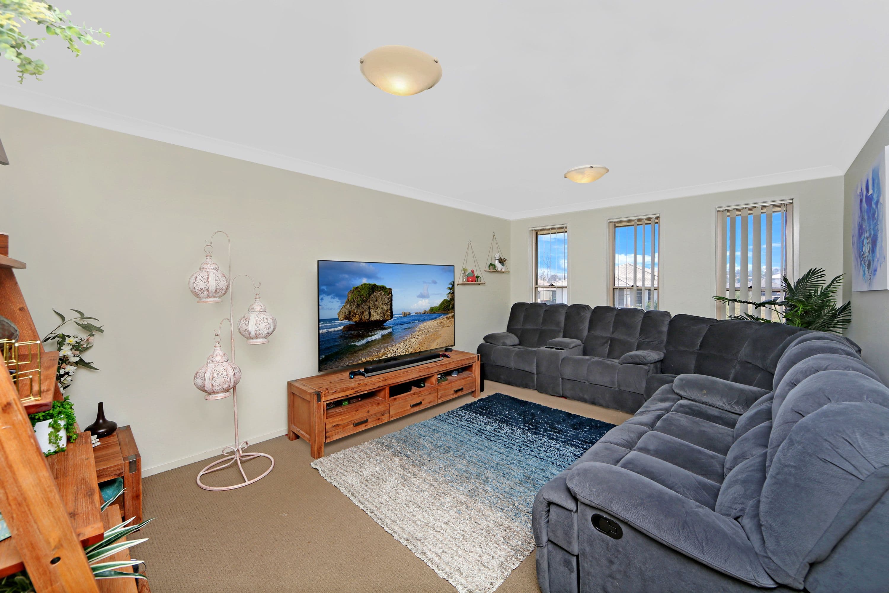 75 Georgia Drive, Hamlyn Terrace - Thumbnail 4