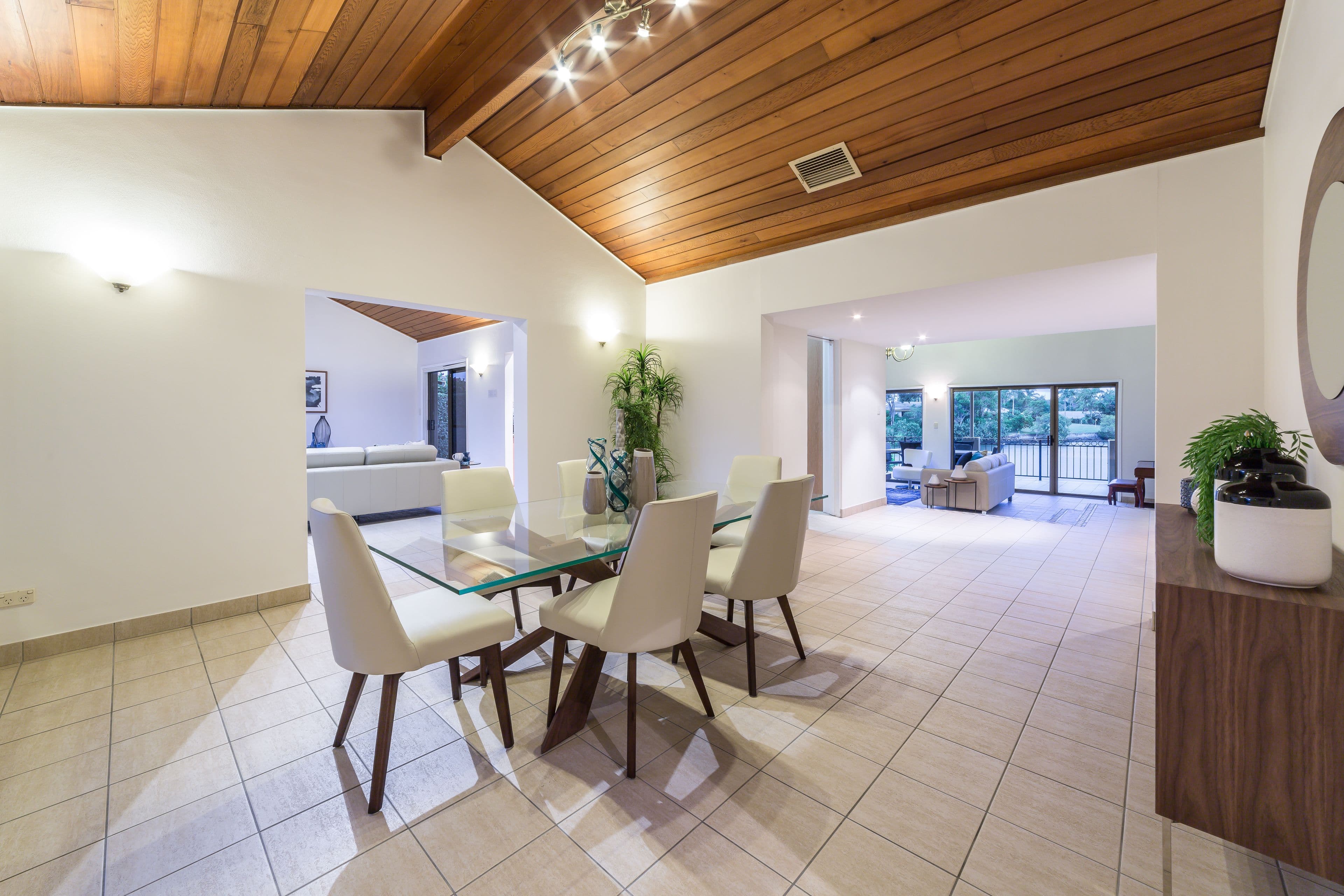 23 Donegal Crescent, Sorrento QLD 4217, Sorrento - Thumbnail 8