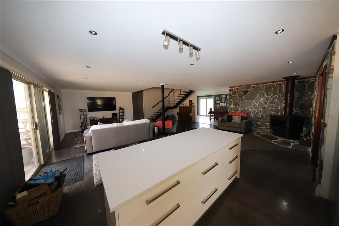 4 Booral Avenue, Tumut NSW 2720, Tumut - Thumbnail 8