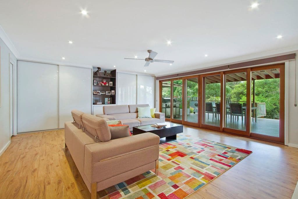 261 Lieutenant Bowen Drive, Bowen Mountain - Thumbnail 3