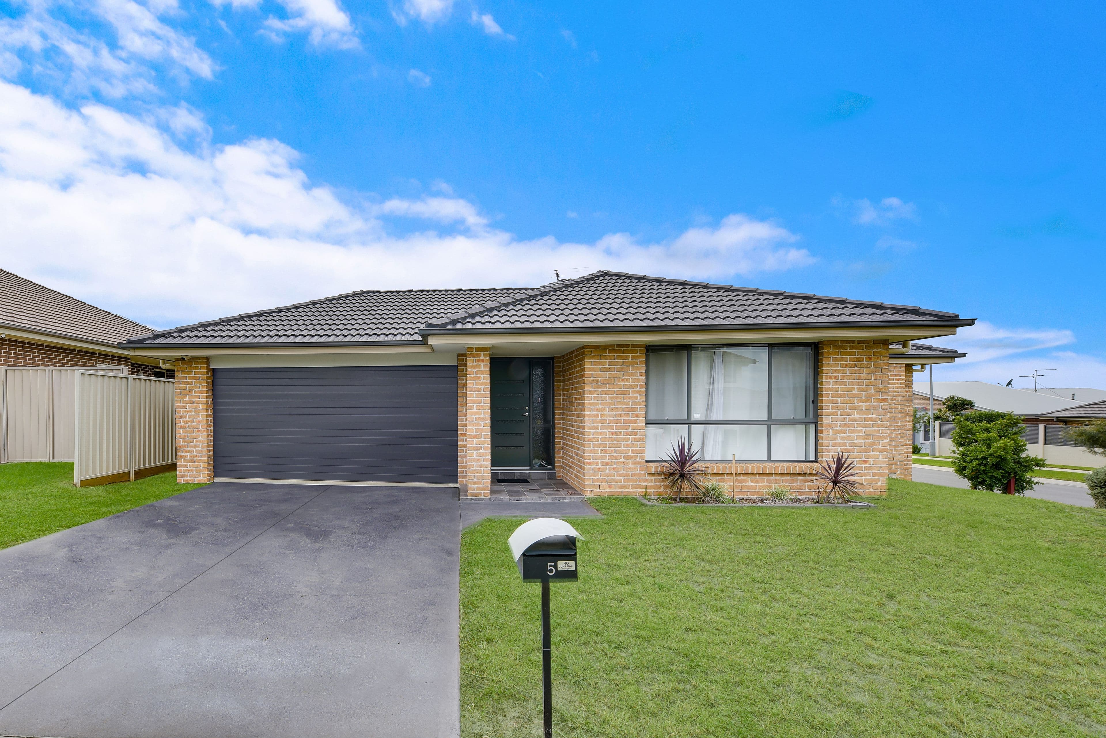 5 Logonia Crescent, Mount Annan - Image 1
