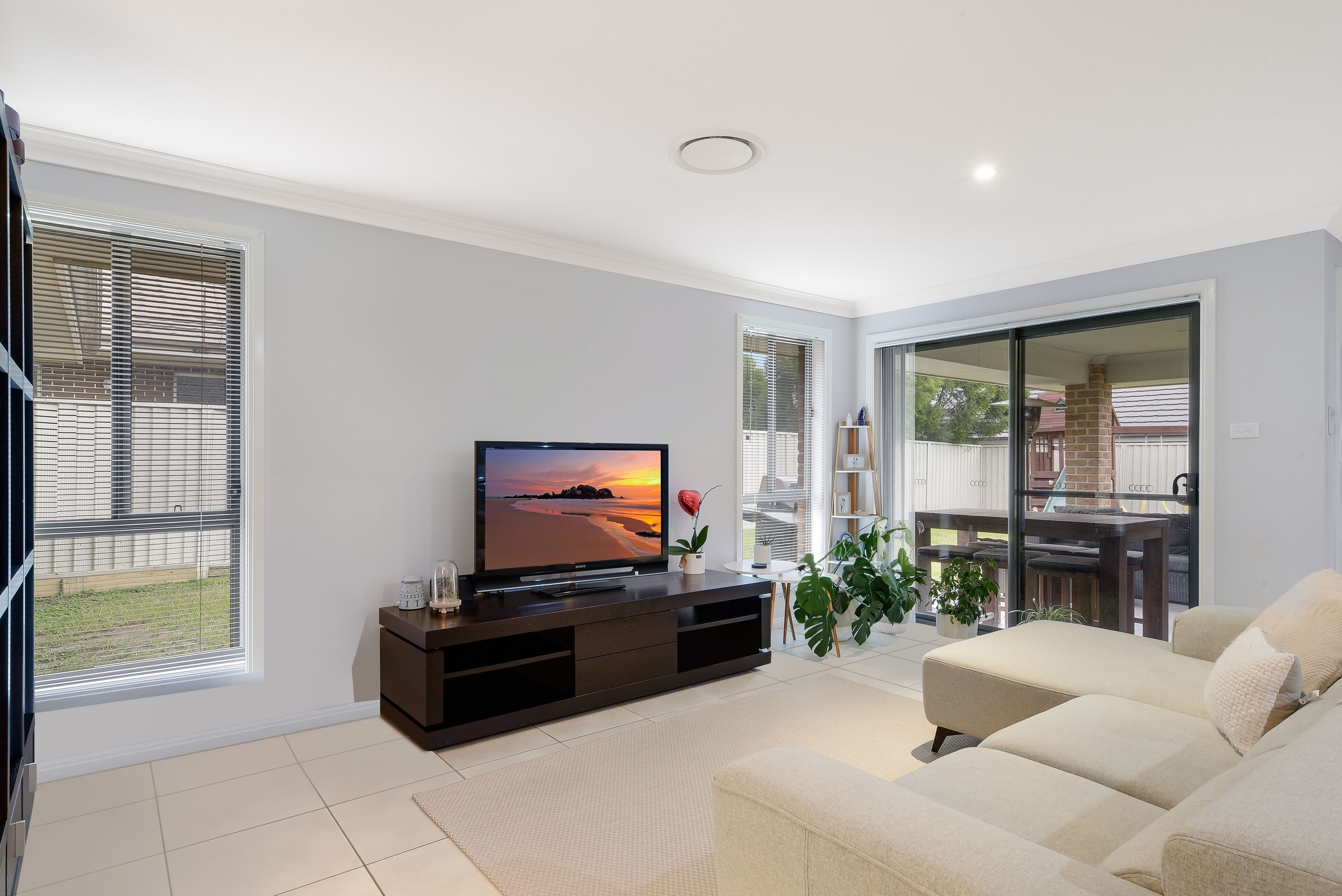 5 Logonia Crescent, Mount Annan - Thumbnail 4