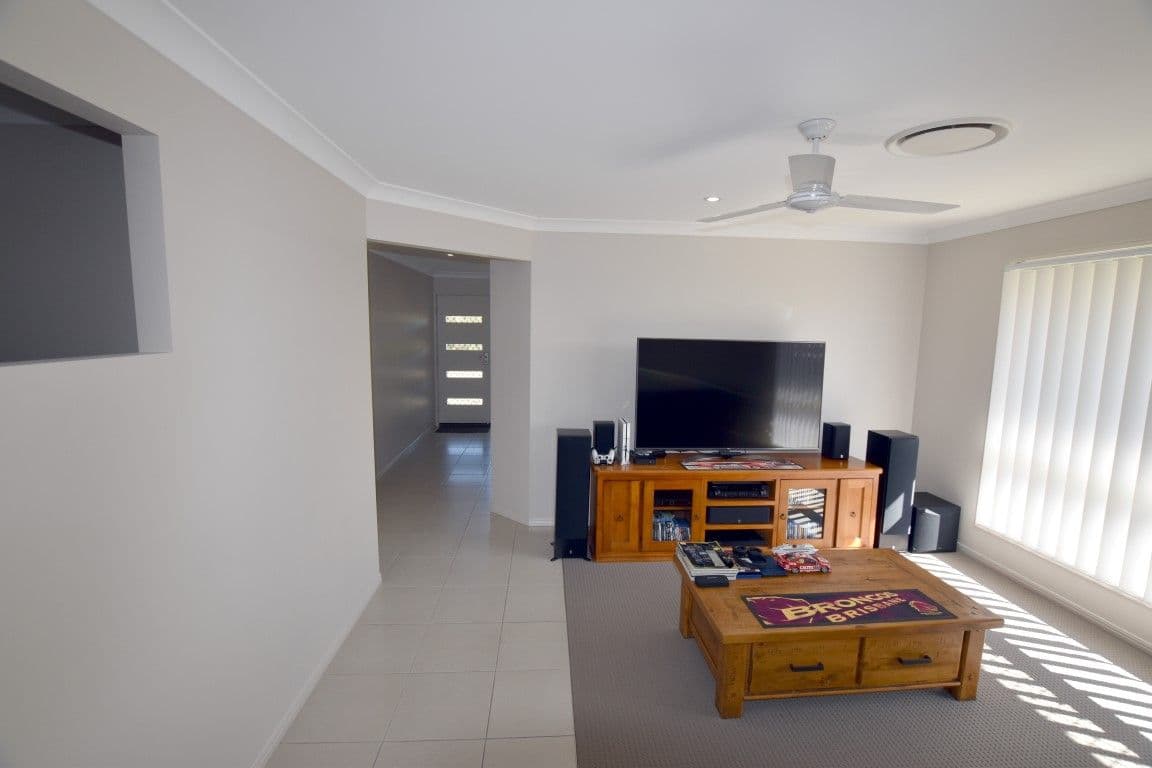 33 Parkway Crescent, Kirkwood QLD 4680, Kirkwood - Thumbnail 5