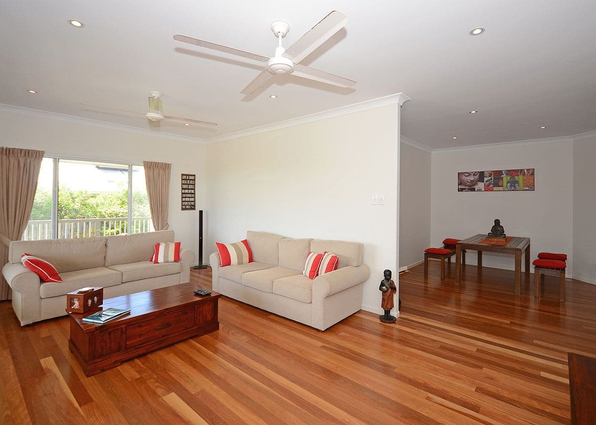 12 Faye Avenue, SCARNESS QLD 4655, Scarness - Thumbnail 4