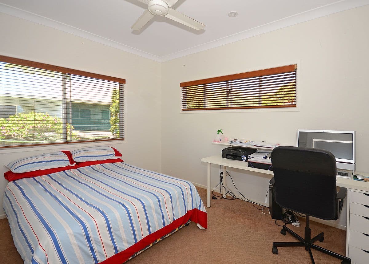 12 Faye Avenue, SCARNESS QLD 4655, Scarness - Thumbnail 8