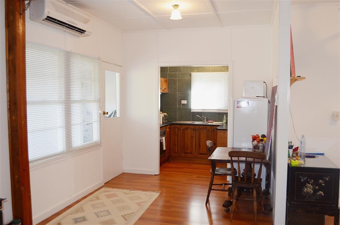 49 Cromwell Street, Adelong - Thumbnail 3