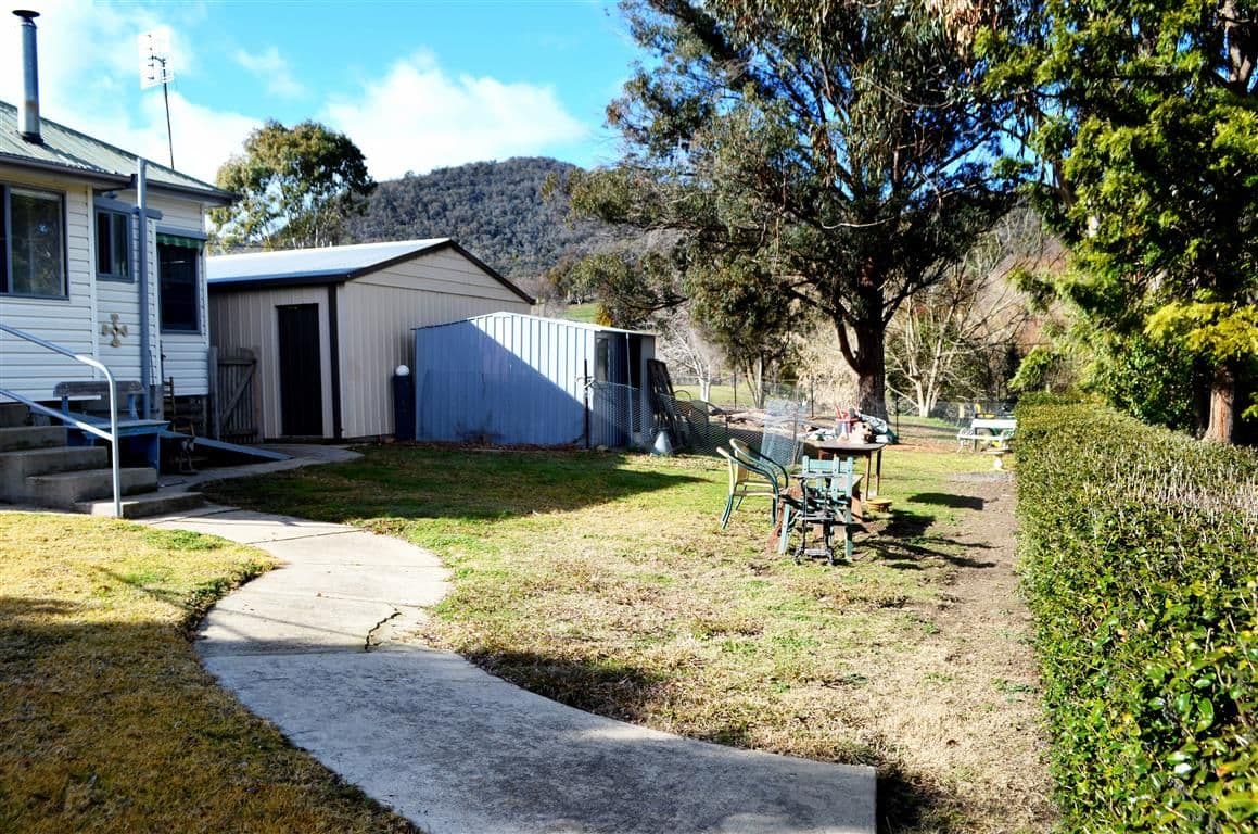 49 Cromwell Street, Adelong - Thumbnail 8
