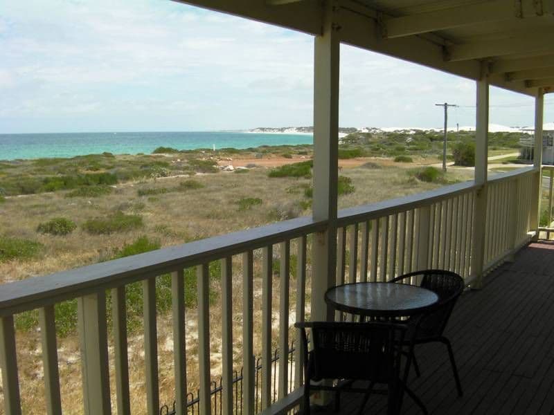 4 Hawcroft Place, LANCELIN WA 6044, Lancelin - Thumbnail 2
