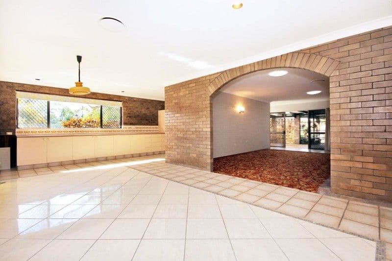 5 Todman Drive, MUDGEERABA QLD 4213, Mudgeeraba - Thumbnail 2