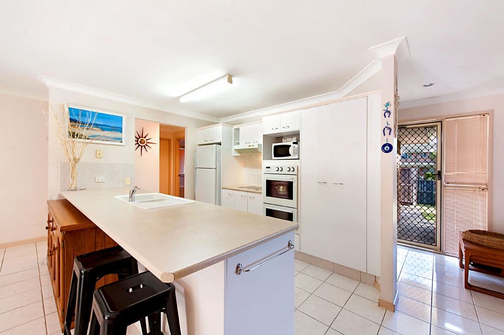 5 Cassowary Drive, BURLEIGH WATERS QLD 4220, Burleigh Waters - Thumbnail 6