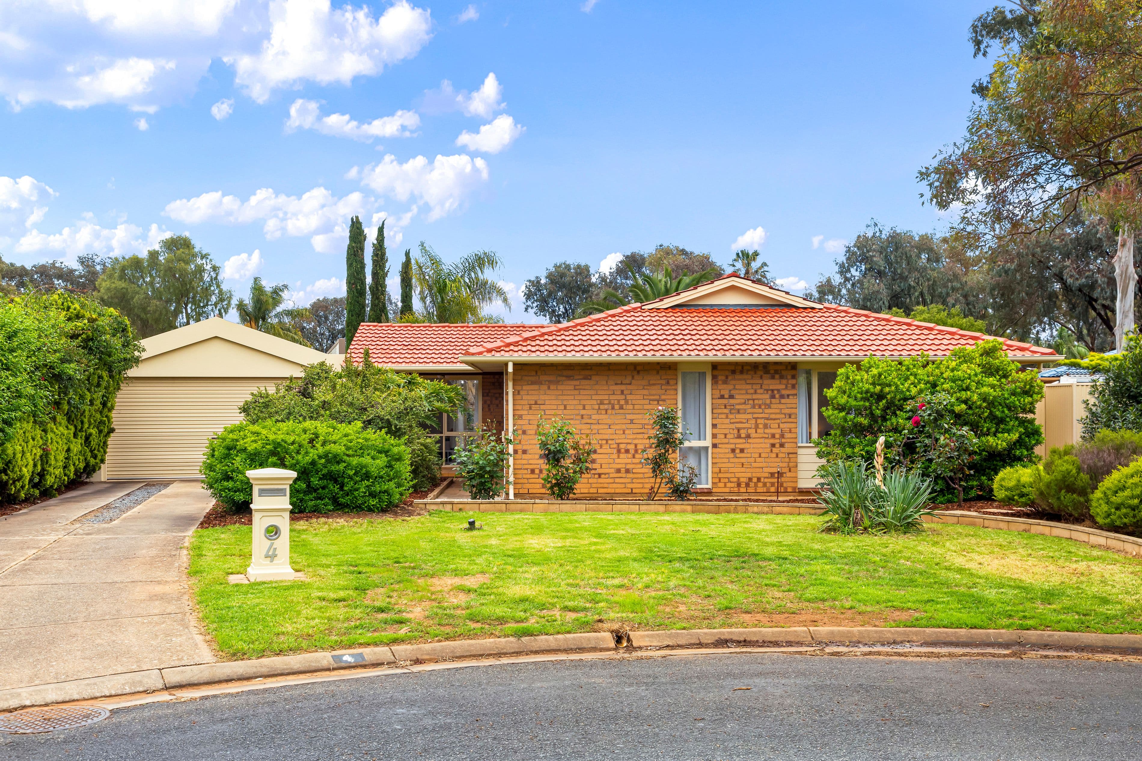 4 Rowan Court, Parafield Gardens SA 5107, Parafield Gardens - Image 1
