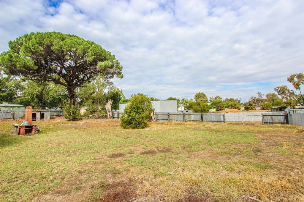 174 Larmer Street, Narrandera - Thumbnail 6