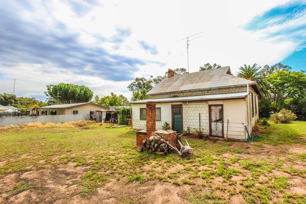 174 Larmer Street, Narrandera - Thumbnail 7