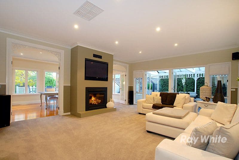 14 Grantham Crescent, BERWICK VIC 3806, Berwick - Thumbnail 2