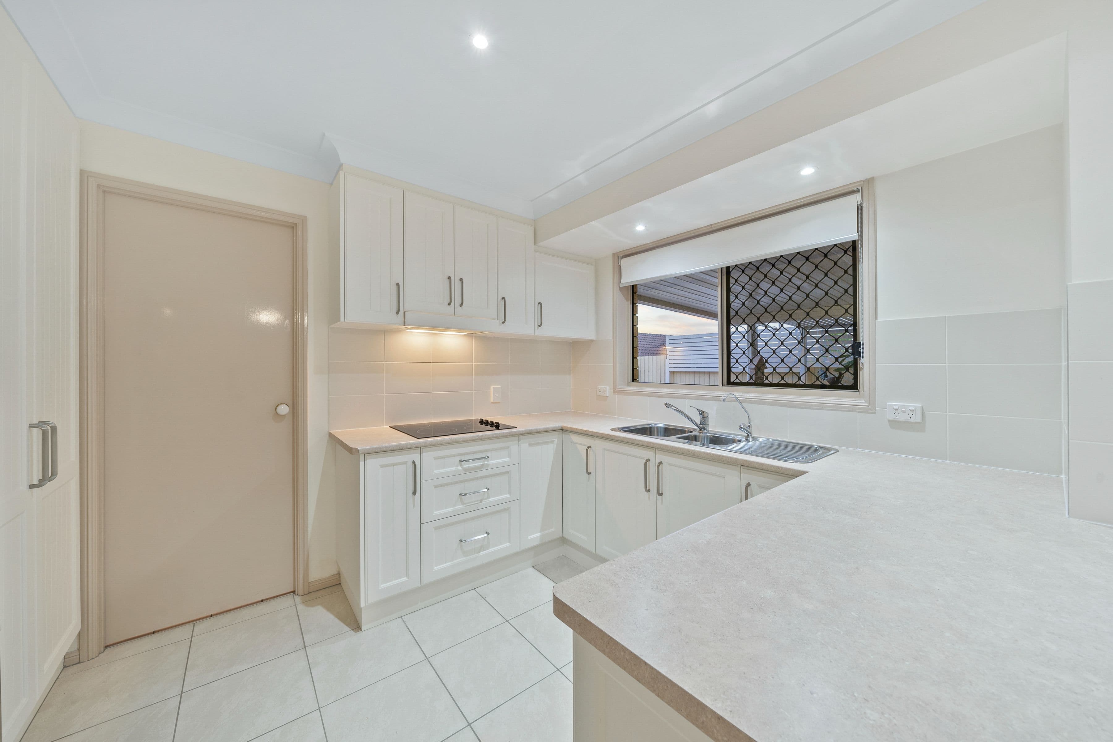 10 Leicestershire Close, Heritage Park QLD 4118, Heritage Park - Thumbnail 5