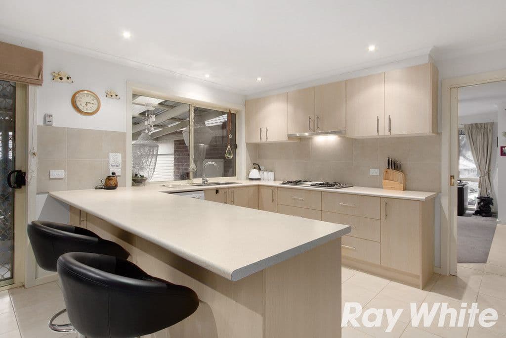 12 Kristina Court, Pakenham VIC 3810, Pakenham - Thumbnail 6