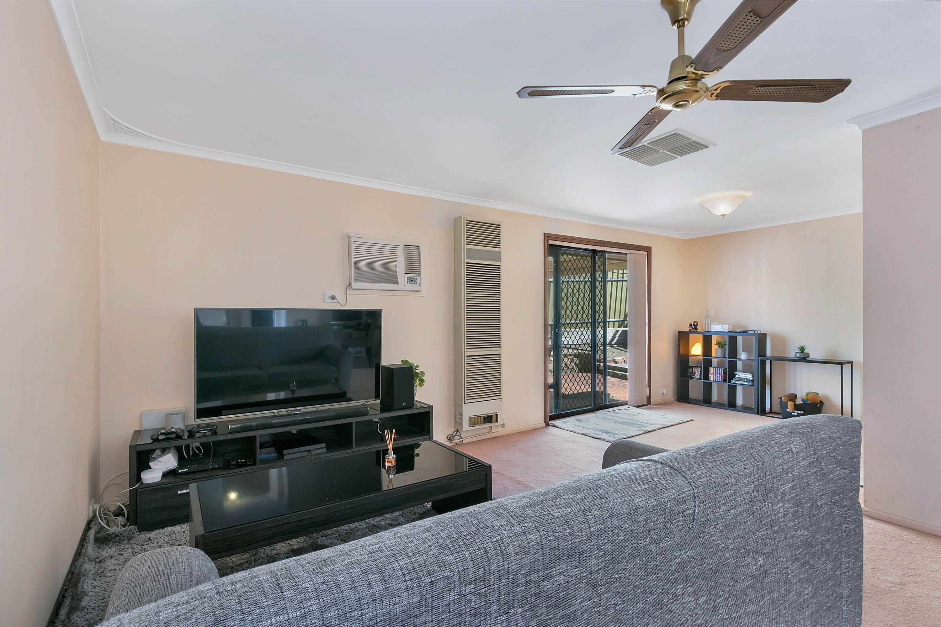 12 McEwin Avenue, Redwood Park SA 5097, Redwood Park - Thumbnail 4