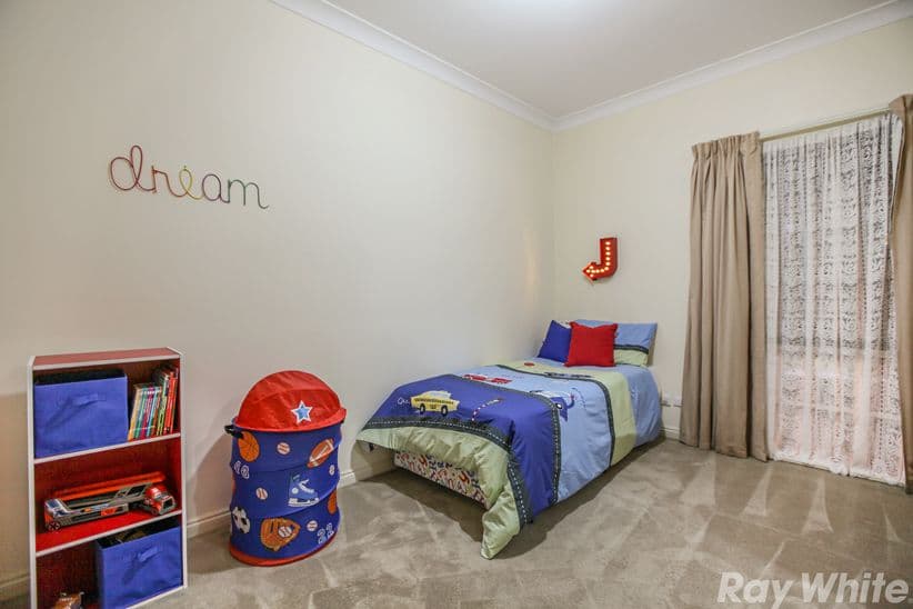 60 Hinkler Drive, Mill Park VIC 3082, Mill Park - Thumbnail 7