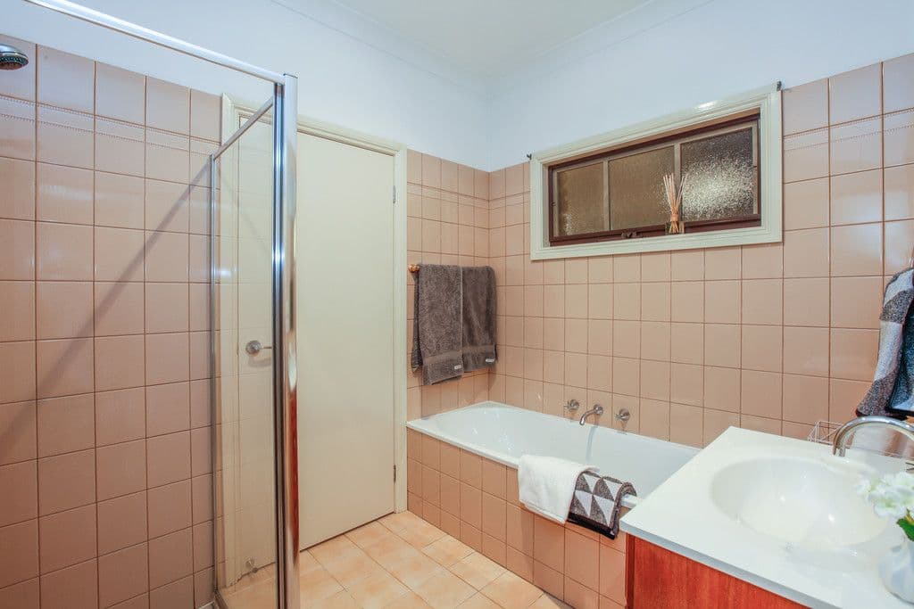 60 Hinkler Drive, Mill Park VIC 3082, Mill Park - Thumbnail 8
