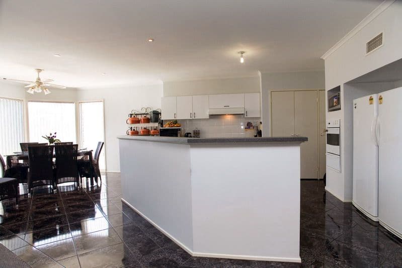 21 Cambala Avenue, LALOR VIC 3075, Lalor - Thumbnail 8