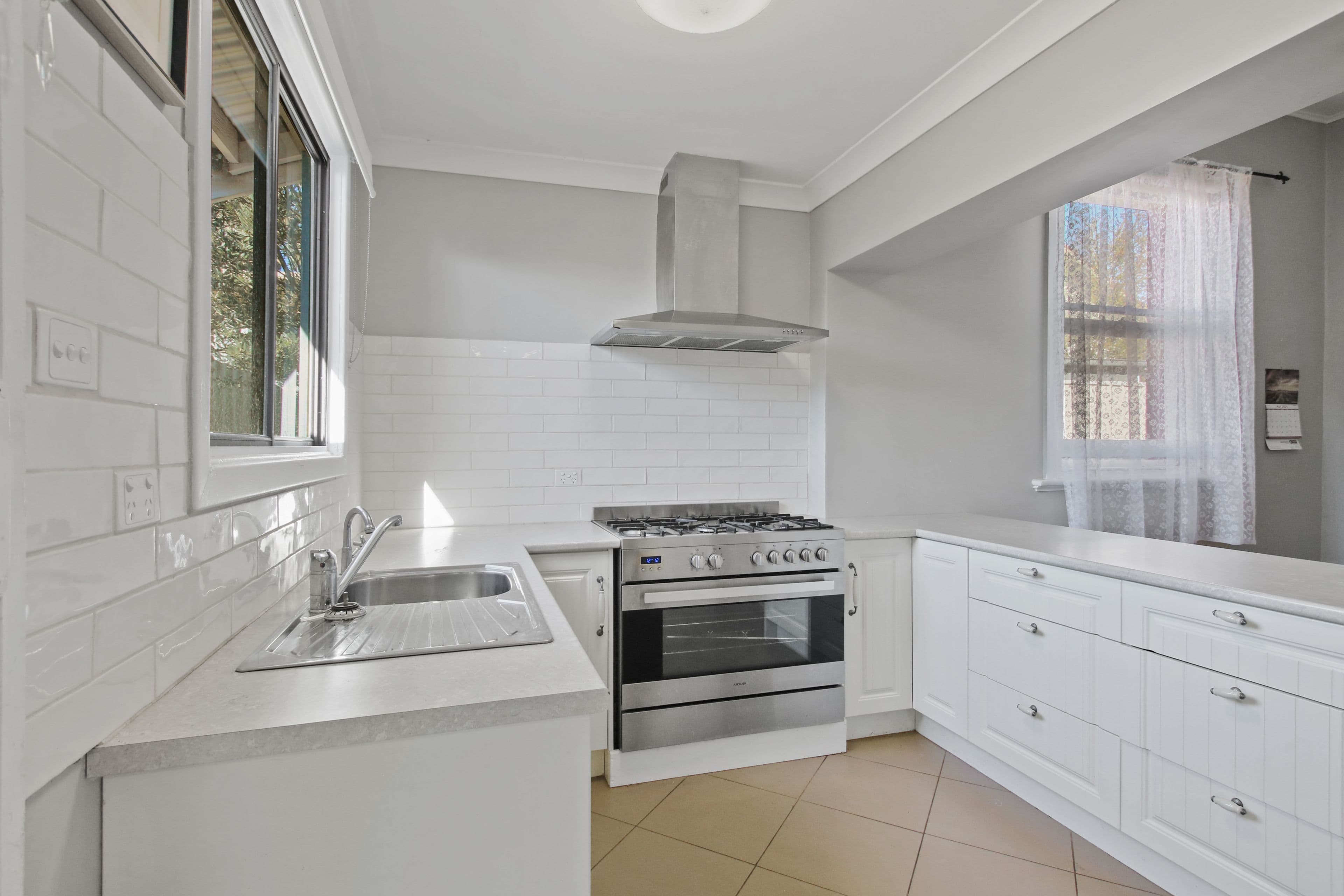 8 Kirby Street, Waikerie SA 5330, Waikerie - Thumbnail 4
