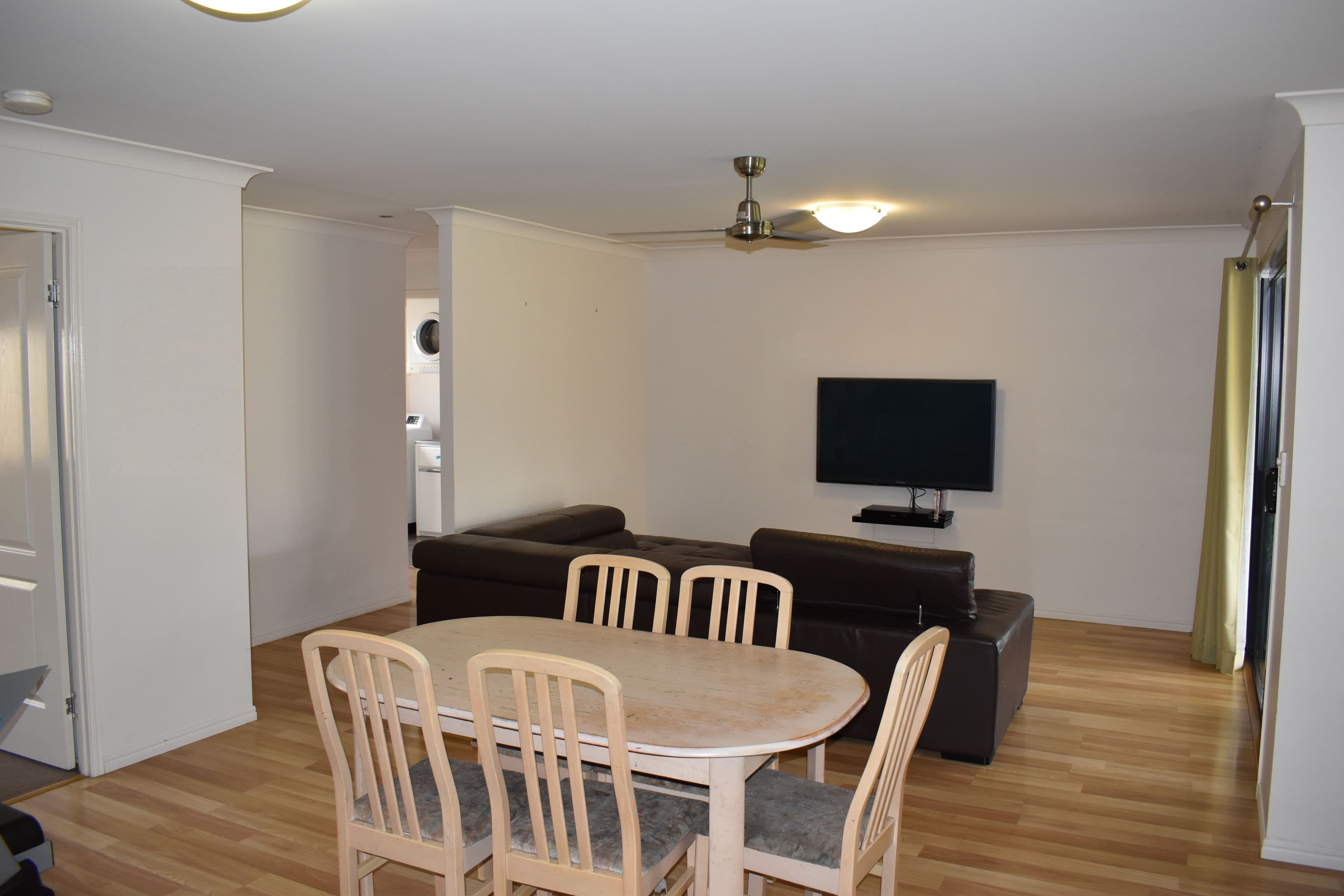 34 Berthun Street, Emerald QLD 4720, Emerald - Thumbnail 4