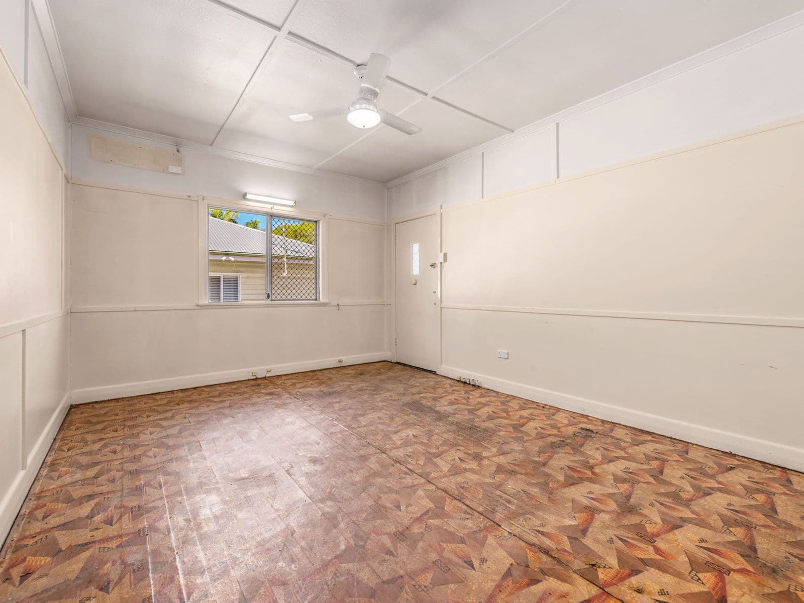 18 Dobbie Street, Holland Park QLD 4121, Holland Park - Thumbnail 3