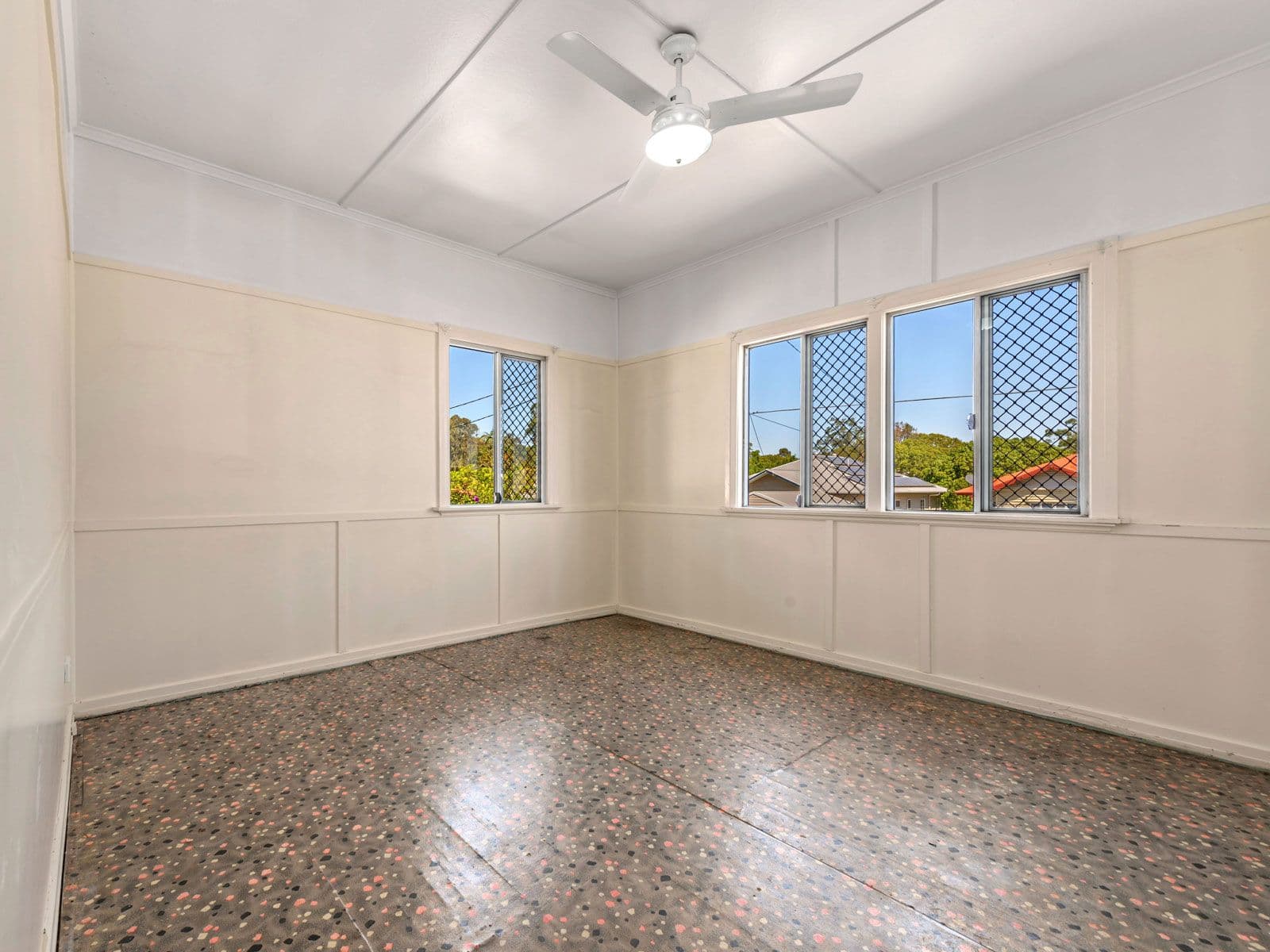 18 Dobbie Street, Holland Park QLD 4121, Holland Park - Thumbnail 4