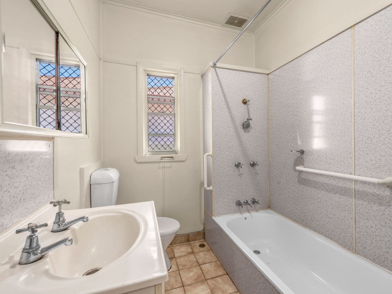 18 Dobbie Street, Holland Park QLD 4121, Holland Park - Thumbnail 5