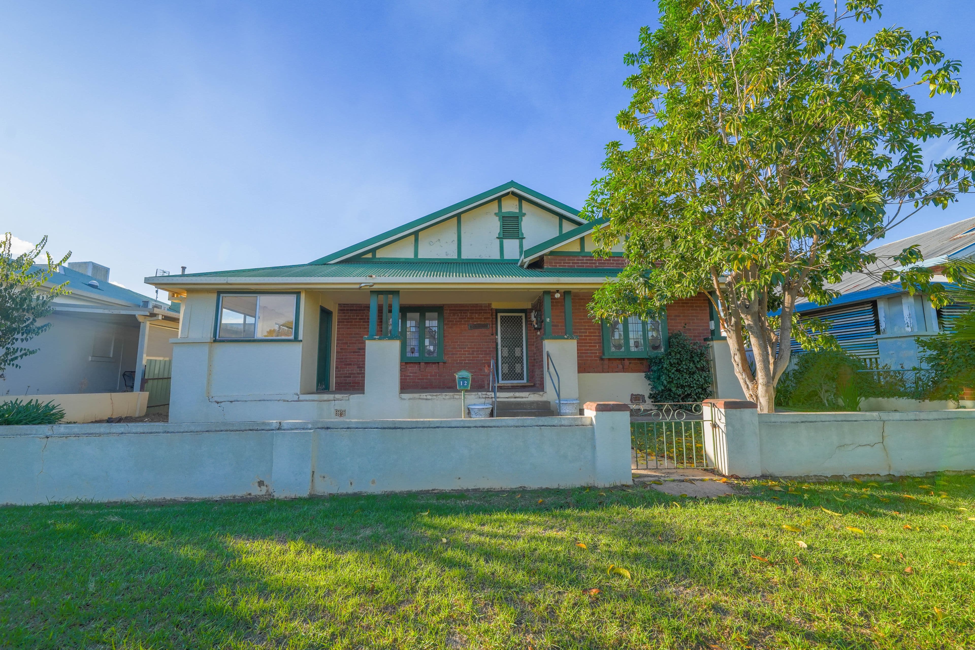 12 Thurlstone Street, Parkes NSW 2870, Parkes - Image 1