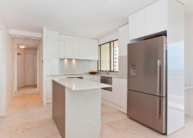 164 The Esplanade, BURLEIGH HEADS QLD 4220, Burleigh Heads - Thumbnail 6