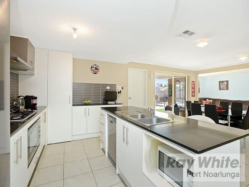 22 Arkle Place, Woodcroft SA 5162, Woodcroft - Thumbnail 2