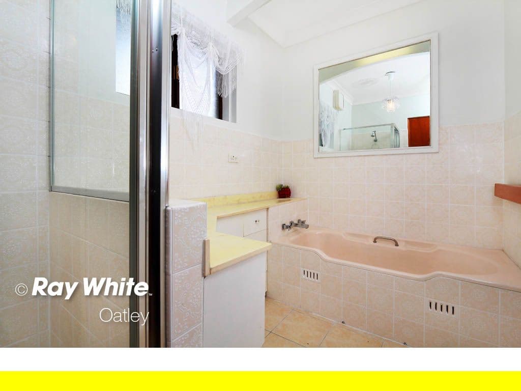 19 Woodlands Avenue, LUGARNO NSW 2210, Lugarno - Thumbnail 8