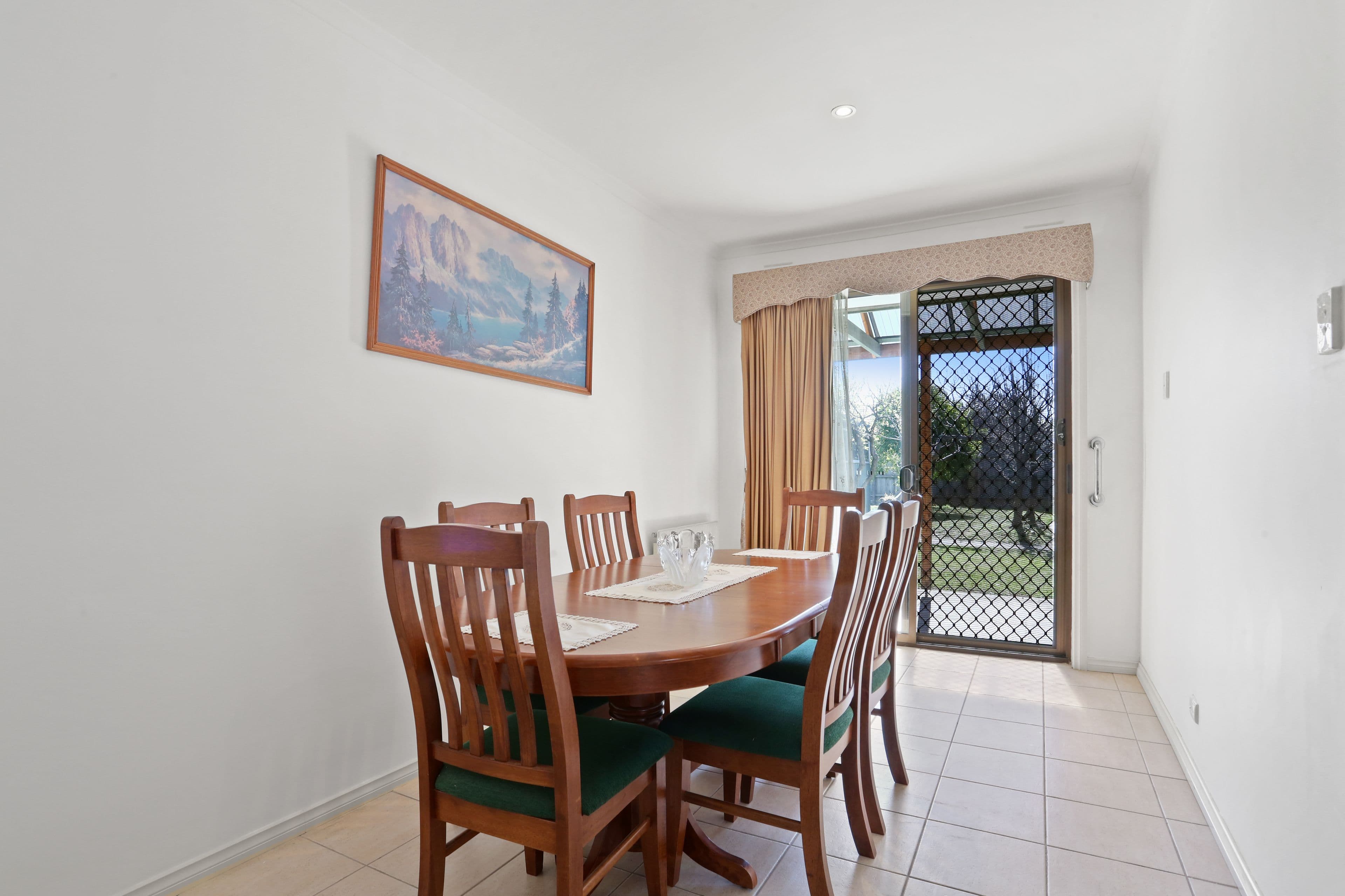 15 Taranto Drive, Noble Park VIC 3174, Noble Park - Thumbnail 4