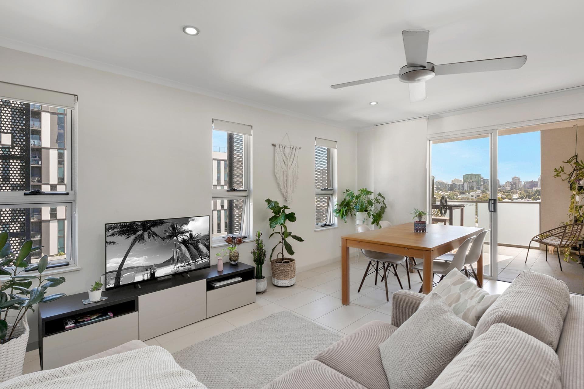 67 Linton Street, Kangaroo Point QLD 4169, Kangaroo Point - Image 1
