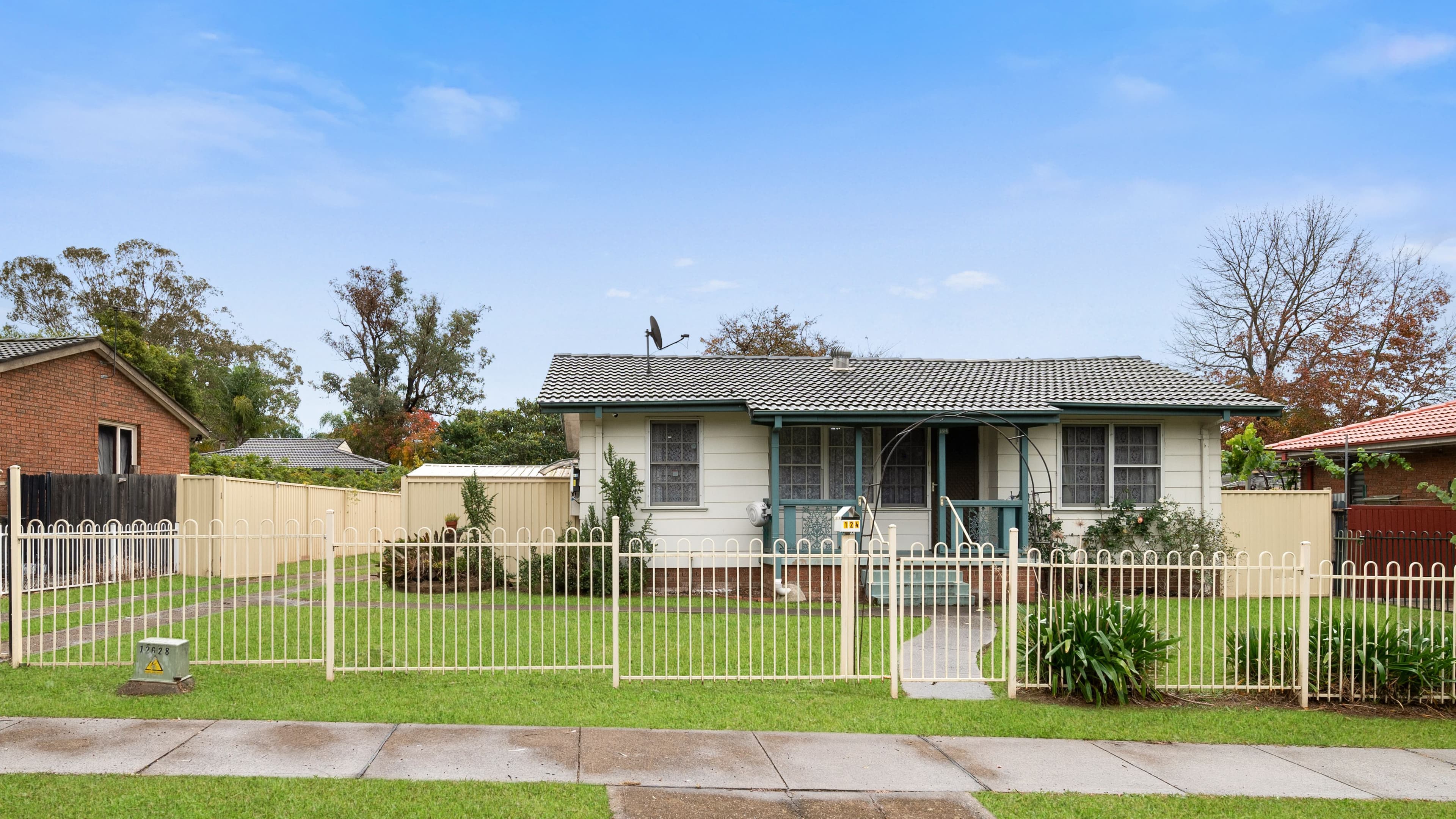 124 Eucalyptus Drive, Macquarie Fields NSW 2564, Macquarie Fields - Image 1