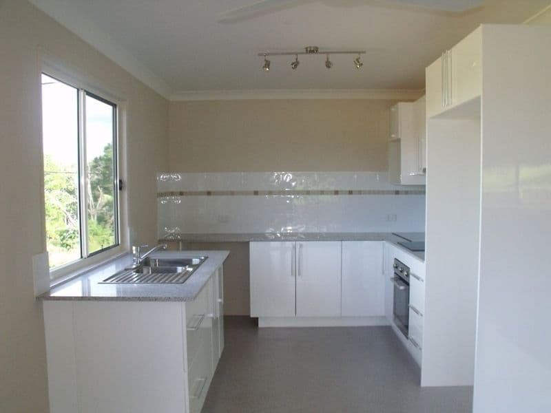 2 Elm Street, RUSSELL ISLAND QLD 4184, Russell Island - Thumbnail 3