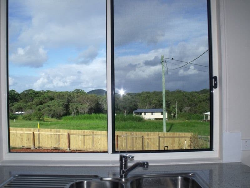 2 Elm Street, RUSSELL ISLAND QLD 4184, Russell Island - Thumbnail 4