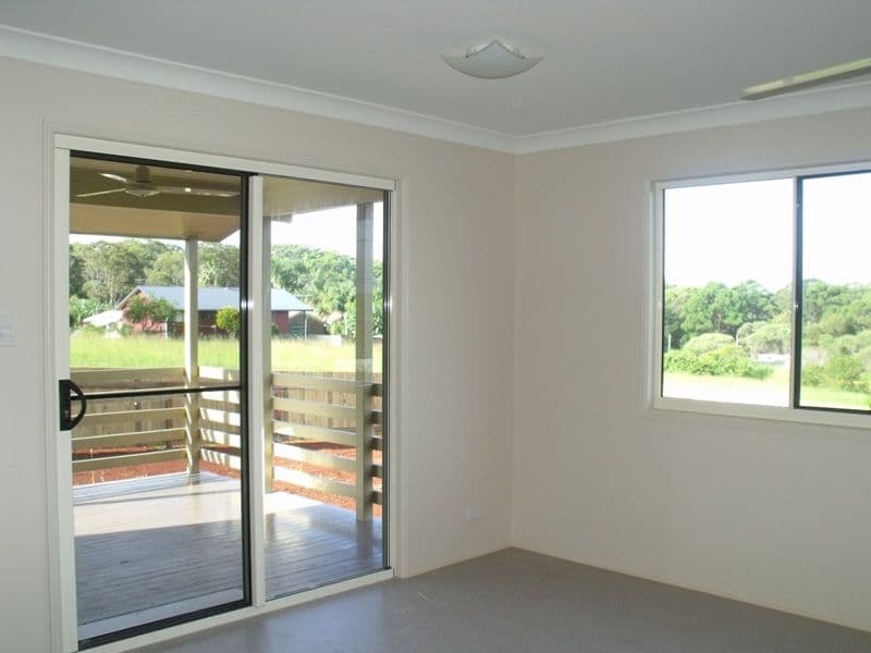 2 Elm Street, RUSSELL ISLAND QLD 4184, Russell Island - Thumbnail 5