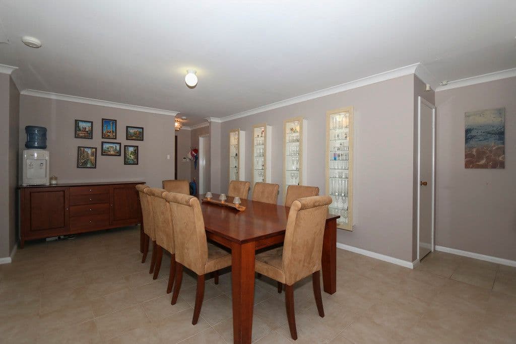 2 Stella Place, Alexander Heights WA 6064, Alexander Heights - Thumbnail 6