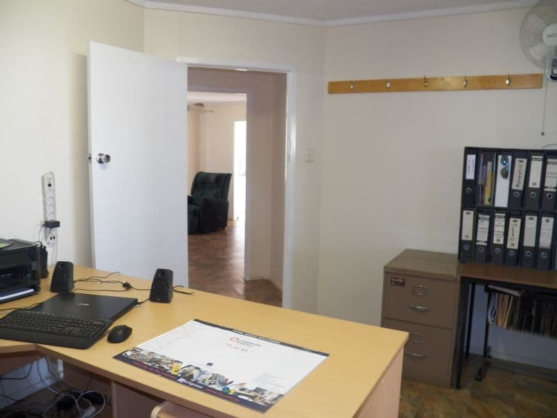 13 Hansen Crescent, CLINTON QLD 4680, Clinton - Thumbnail 5