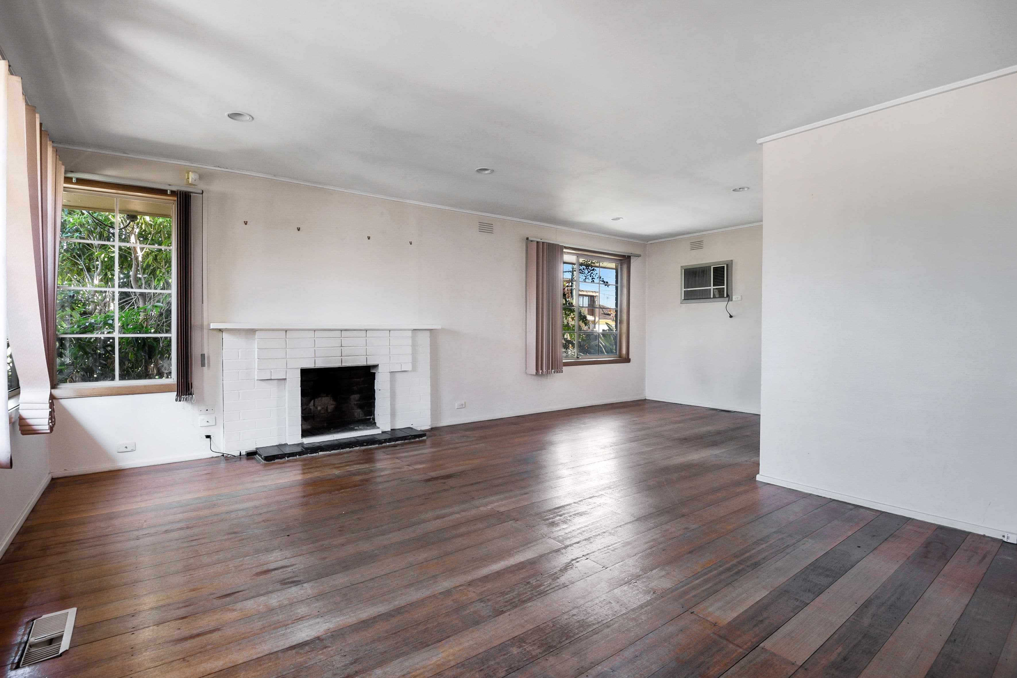 34 Robins Avenue, Reservoir VIC 3073, Reservoir - Thumbnail 3