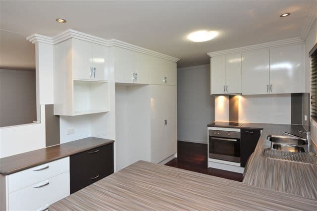23 Challenor Street, ROCKVILLE QLD 4350, Rockville - Thumbnail 2