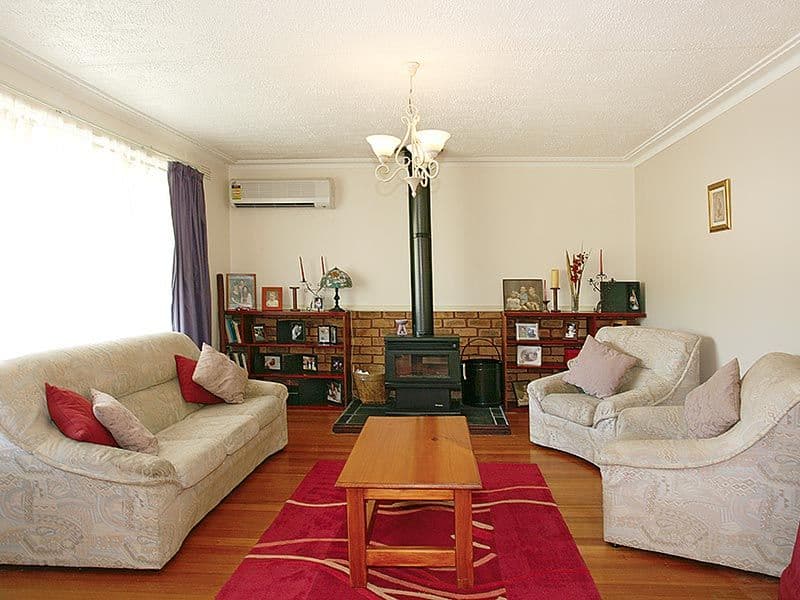 9 Landscape Drive, BORONIA VIC 3155, Boronia - Thumbnail 2