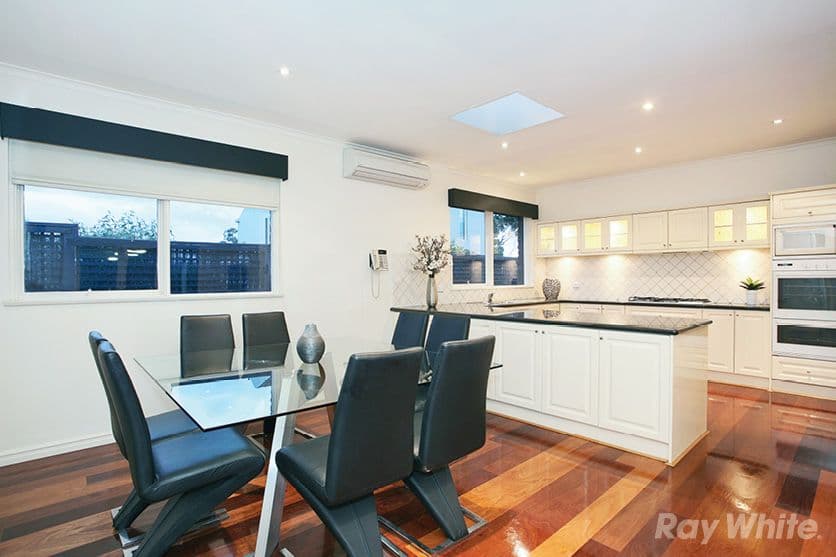 12 The Woodland, Wheelers Hill VIC 3150, Wheelers Hill - Thumbnail 3