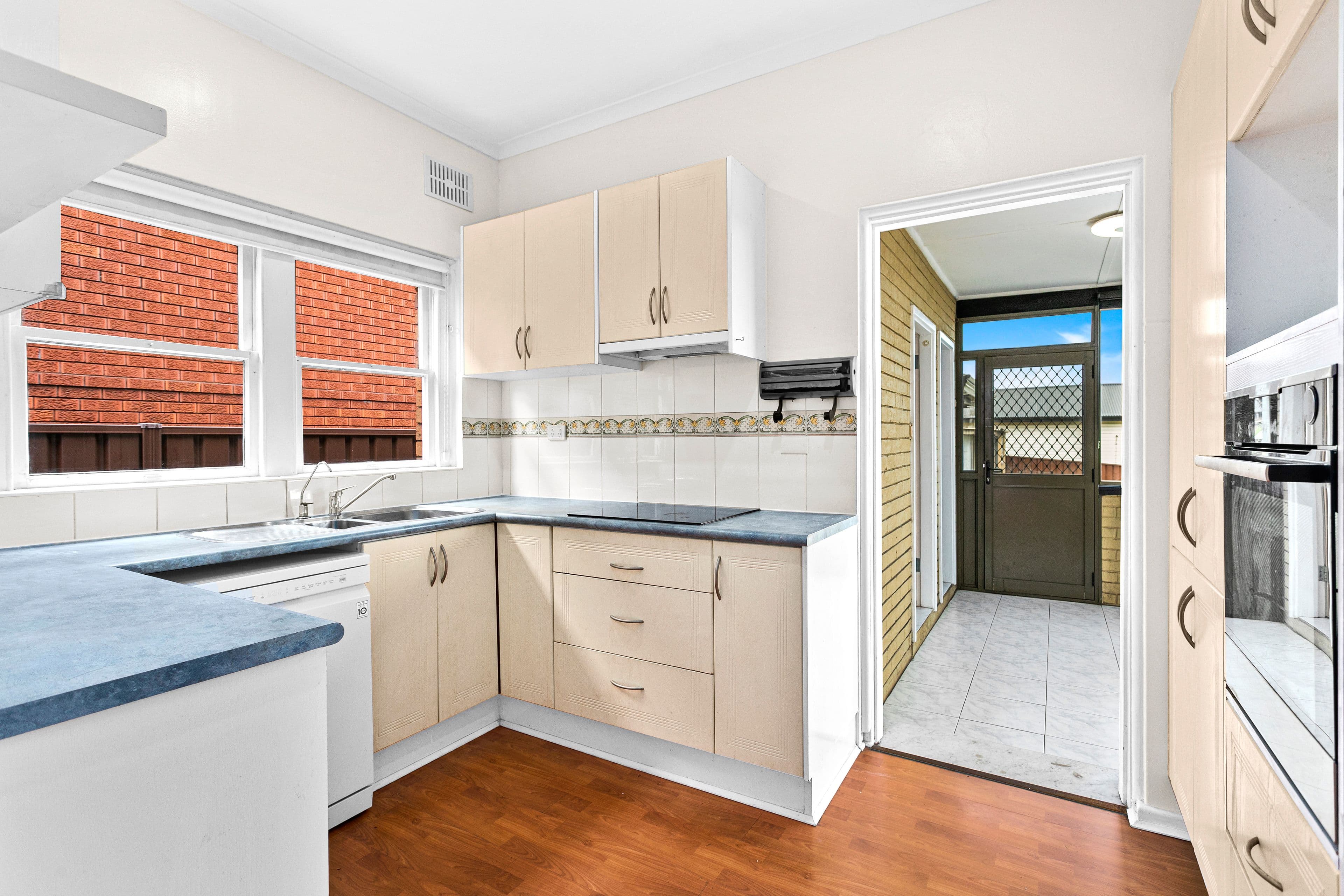 196 Flagstaff Road, Lake Heights NSW 2502, Lake Heights - Thumbnail 2