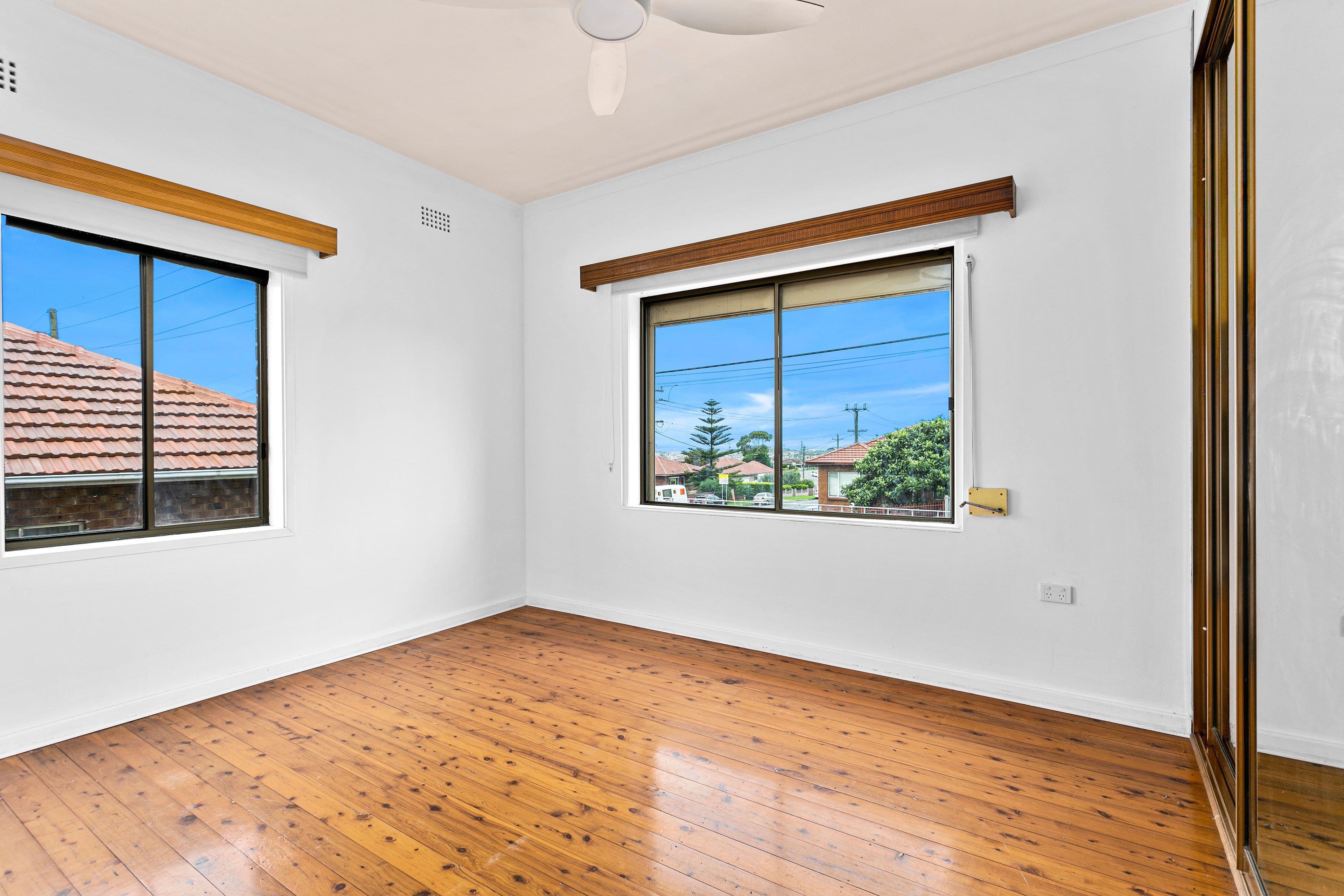 196 Flagstaff Road, Lake Heights NSW 2502, Lake Heights - Thumbnail 4