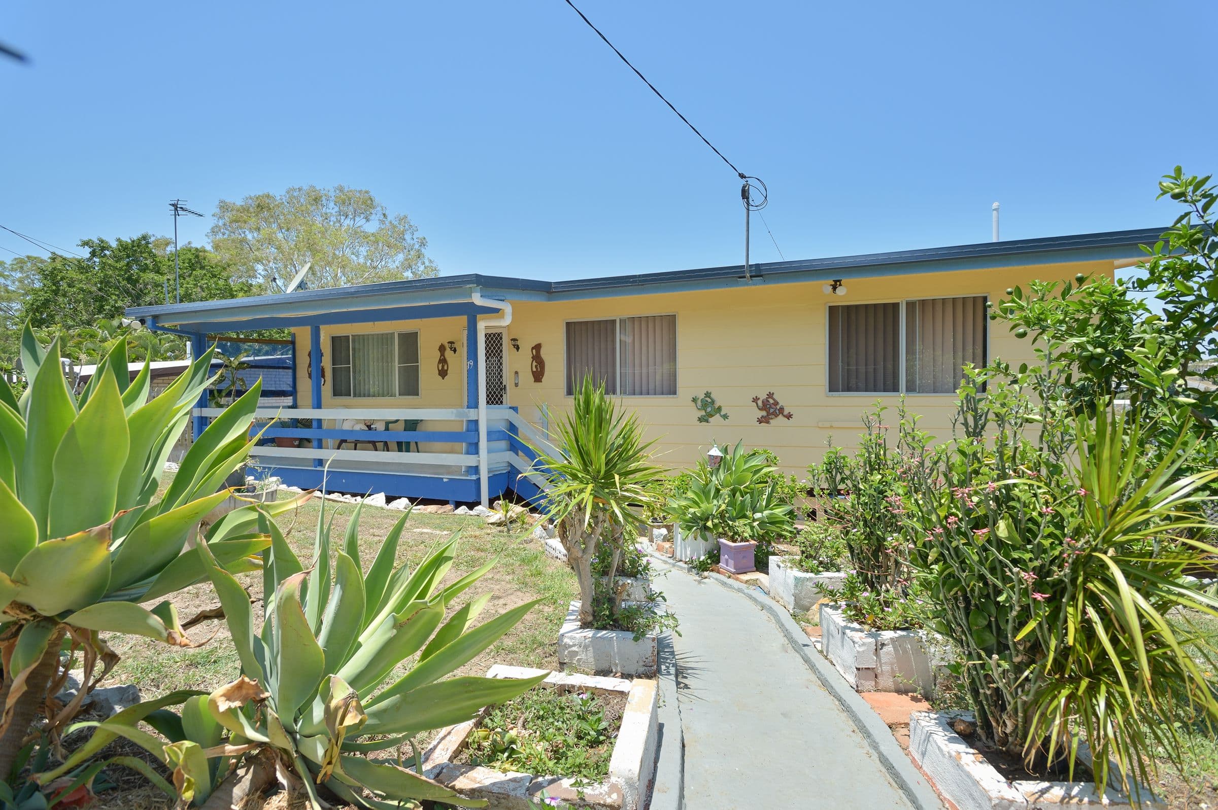 19 Hunter Street, West Gladstone QLD 4680, West Gladstone - Image 1